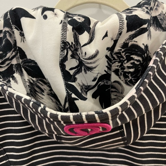 Lululemon Striped Floral Brisk Bloom Scuba Hoodie Size 6 - Picture 4 of 10